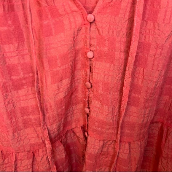 *NWOT* Evereve Peplum Crinkle Blouse in Mineral Red, Size Large - Picture 5 of 11